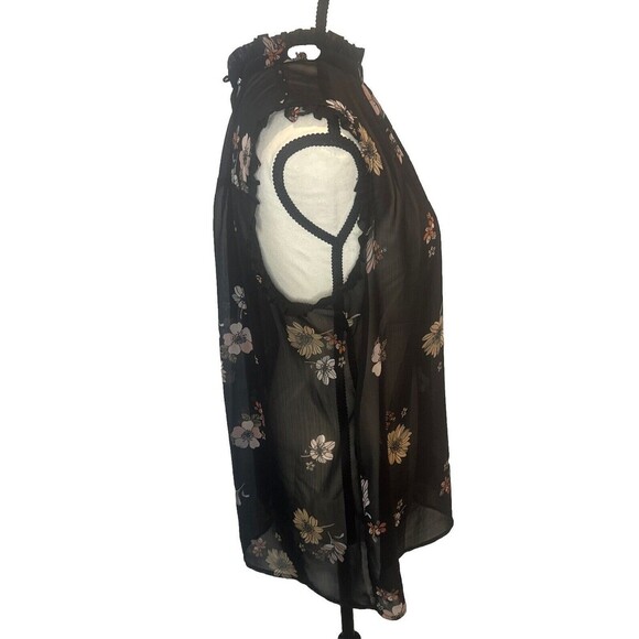 Women’s Who What Wear BLACK Shear W/ Multicolor Floral Ruffle Sleeveless Top -L - Picture 5 of 7